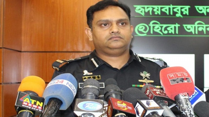 পাড়া-মহল্লায় জনসমাগম ঠেকাতে কঠোর অবস্থানে র‌্যাব