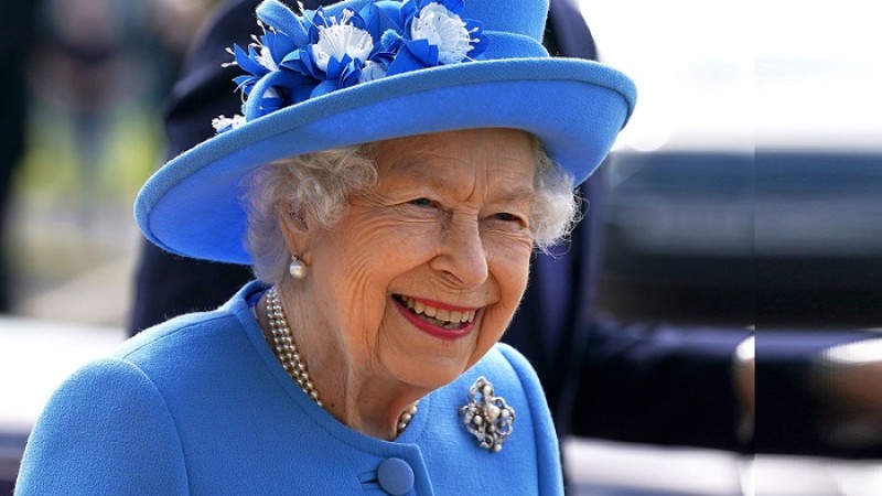 রানি দ্বিতীয় এলিজাবেথকে নিয়ে সিনেমা ও তথ্যচিত্র