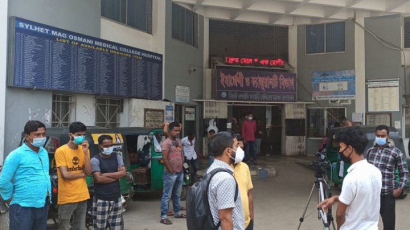 সিলেটে অটোরিকশাকে ট্রাকের চাপা, পাঁচজন নিহত