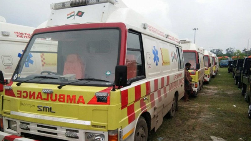 বেনাপোলে পৌঁছেছে ভারতের উপহারের ৩০ অ্যাম্বুলেন্স