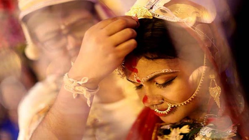 দেরিতে বিয়ে করলে মেয়েদের কি সমস্যা হয়?