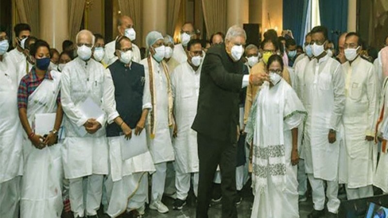 পশ্চিমবঙ্গে কে কোন মন্ত্রণালয় পেলেন?