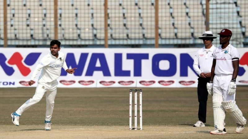 ক্যারিবীয়দের বিপক্ষে বোলারদের দৃঢ়তায় ঘুরে দাঁড়ানোর ইঙ্গিত