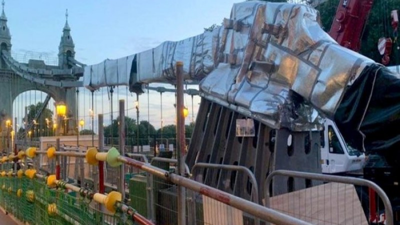 গরমে পুড়ছে গোটা ইউরোপ, ফয়েলে মুড়িয়ে রাখা হচ্ছে সেতু!