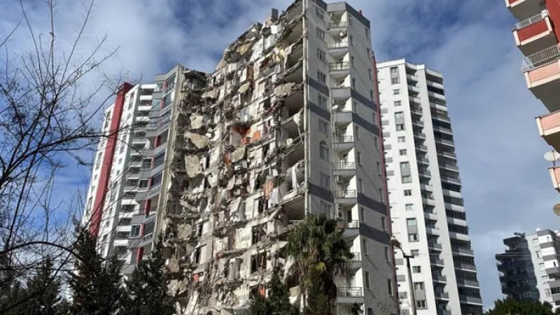 তুরস্কে ভূমিকম্পে ১৭১৮ ভবন ধসে পড়েছে