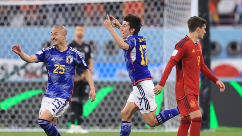 স্পেনকে হারিয়ে নক আউট পর্বে জাপান