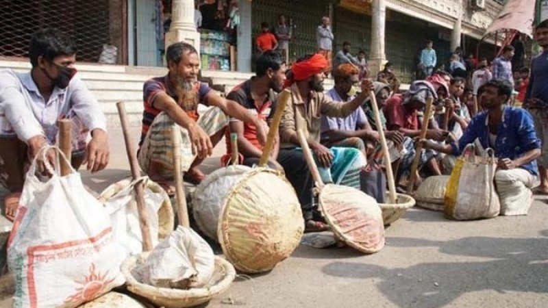 জেলা প্রশাসকদের মাধ্যমে ক্ষতিগ্রস্তদের সাড়ে ১০ কোটি টাকা দেবে সরকার