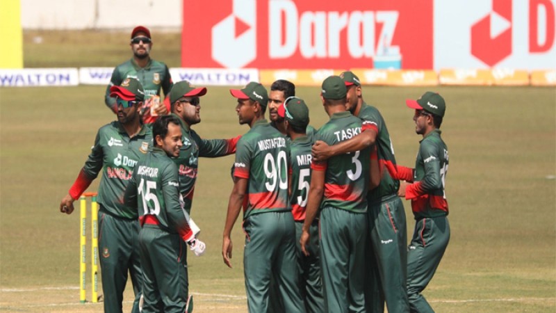 জয়ের জন্য বাংলাদেশের প্রয়োজন ২১৬ রান