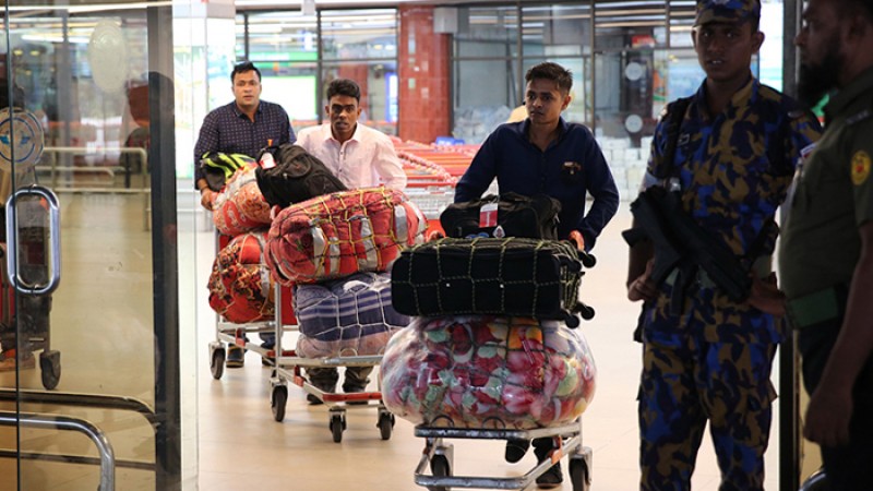 বাংলাদেশসহ ৩ দেশ থেকে ইতালি প্রবেশে নিষেধাজ্ঞা বাড়লো