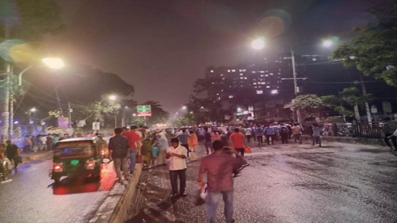 ঢাকা কলেজে ছাত্রলীগের দুই গ্রুপের সংঘর্ষ, আহত ১০