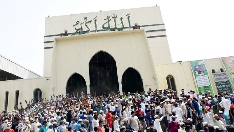 লাগাতার কর্মসূচির হুমকি হেফাজতের