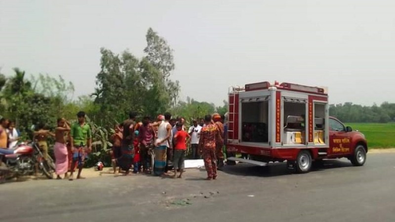রায়গঞ্জে সড়ক দুর্ঘটনায় মোটরসাইকেল আরোহীর মৃত্যু