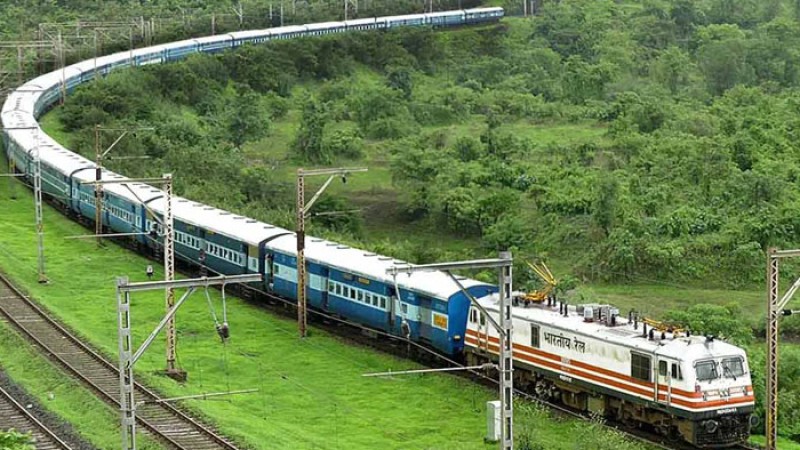 ট্রেনেও বসছে প্লেনের মতো ‘ব্ল্যাক বক্স’