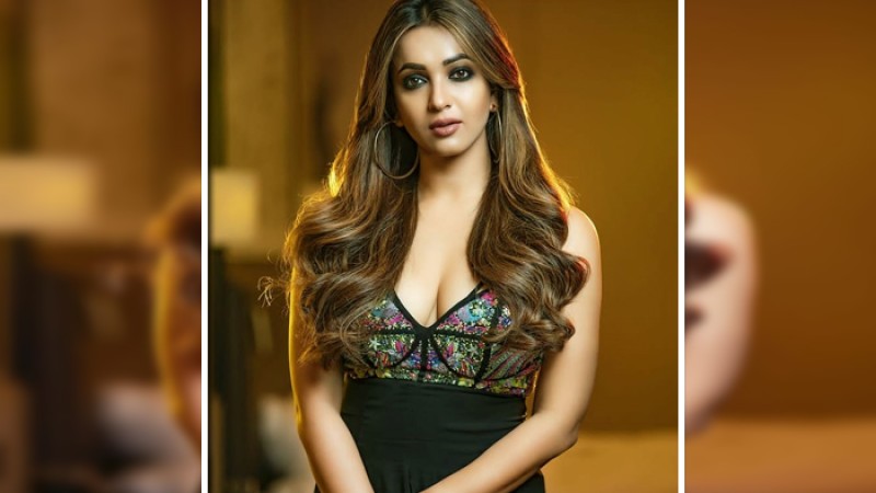 শেষ লটের শুটিং করে কলকাতায় ফিরে গেলেন কৌশানি