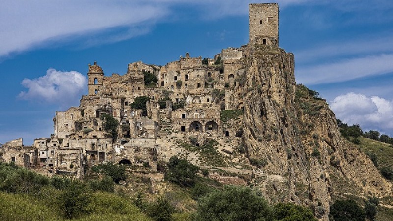 পৃথিবীজুড়ে সুন্দর পরিত্যক্ত শহর