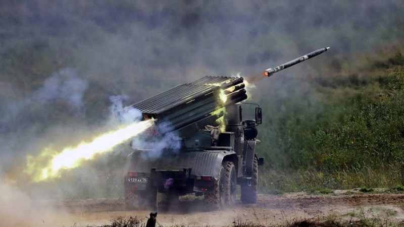 অবশেষে ইউক্রেনে সেই ‘গেম চেঞ্জার’ অস্ত্র পাঠাতে সম্মত যুক্তরাষ্ট্র