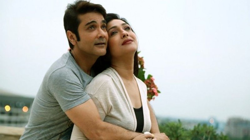 সাতপাক ঘুরবেন প্রসেনজিৎ-ঋতুপর্ণা!