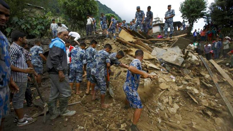 নেপালে ভূমিধসে ১৪ জনের মৃত্যু, নিখোঁজ ১০