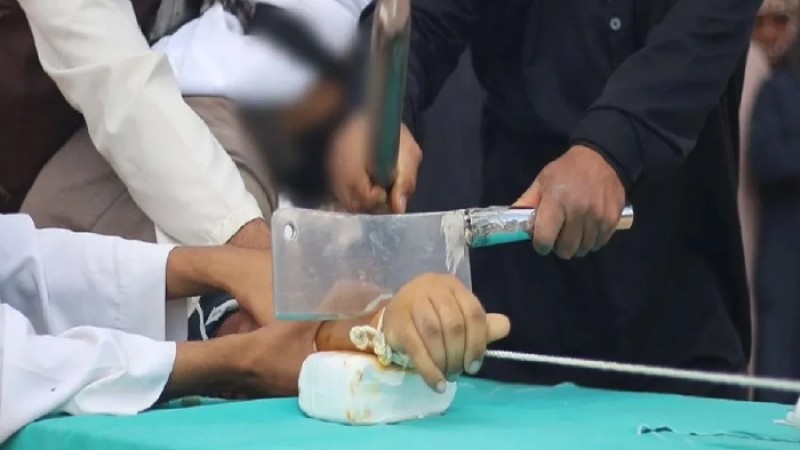 চুরির অভিযোগে ৪ জনের হাত কেটে দিলো তালেবান