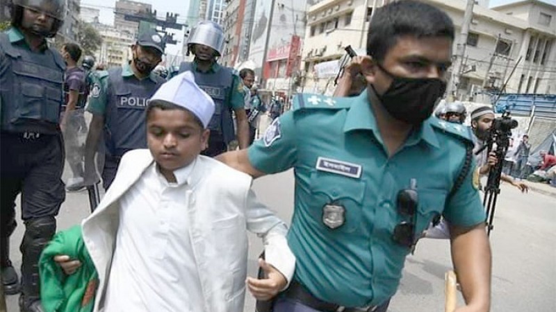 উস্কানিমূলক বক্তব্য দেওয়ায় রফিকুল ইসলাম মাদানী আটক