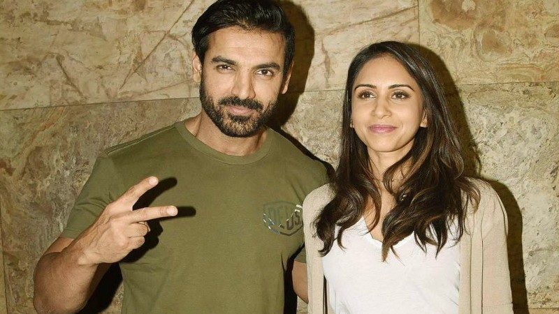 করোনা আক্রান্ত জন আব্রাহাম এবং তাঁর স্ত্রী