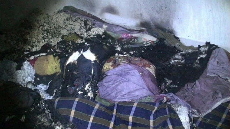 নারায়ণগঞ্জের আগুনে দগ্ধ পরিবারের একজনের মৃত্যু