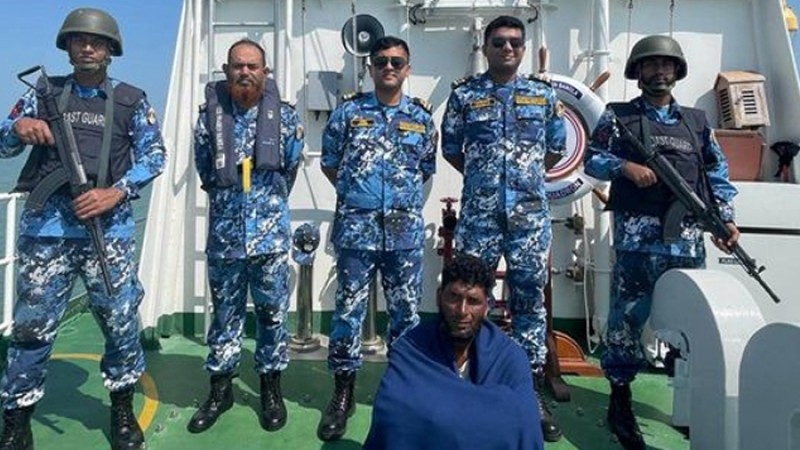 ভারত থেকে দেশে ফিরলেন আরও এক জেলে