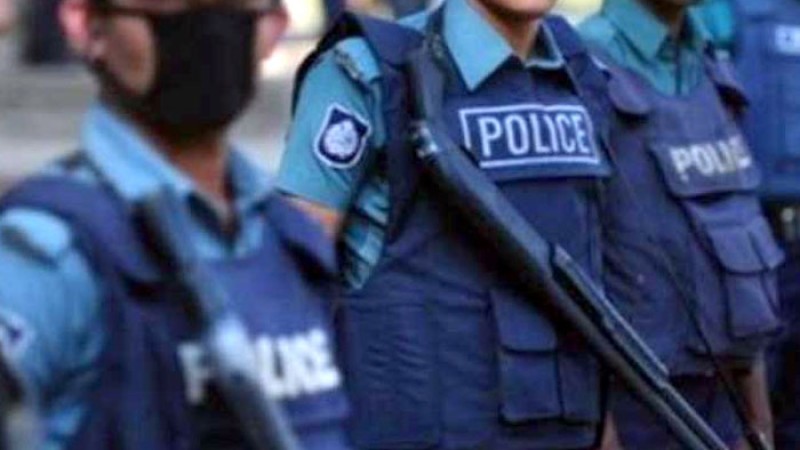 মহাসড়কে চাঁদাবাজির অভিযোগে ৫ পুলিশ সদস্যকে প্রত্যাহার