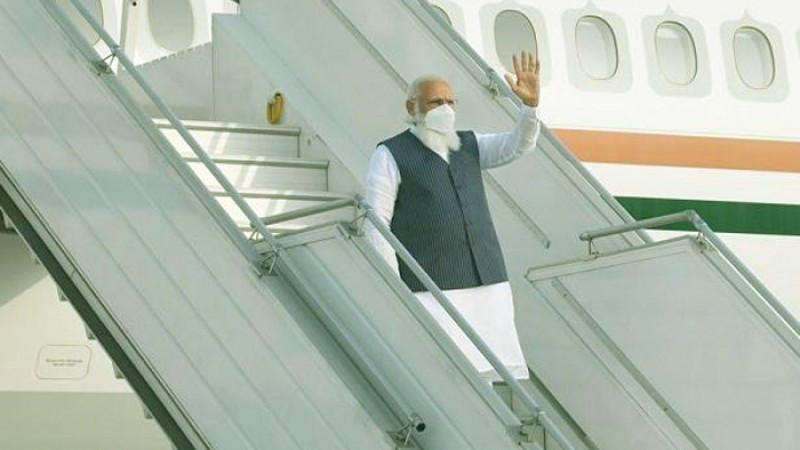 ঢাকার পথে নরেন্দ্র মোদি