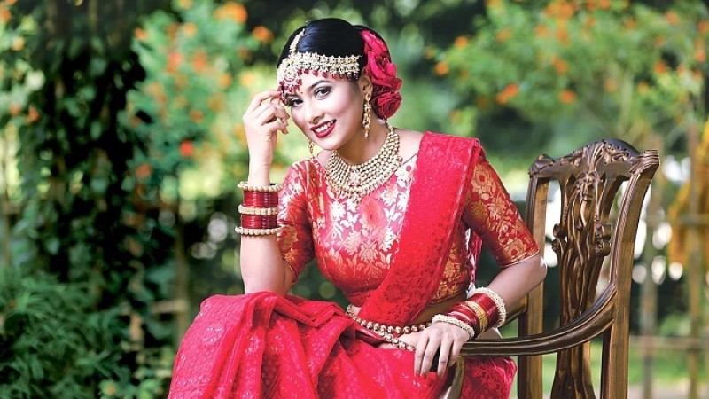 ড্রোনের আঘাতে গুরুতর আহত অভিনেত্রী টয়া