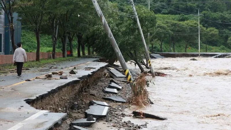 দক্ষিণ কোরিয়ায় টাইফুনে ১০ জনের মৃত্যু
