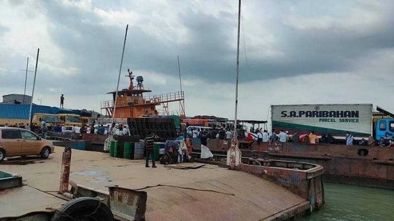মাওয়ায় ফেরি চলাচলের সময় কমল আরো দুই ঘণ্টা