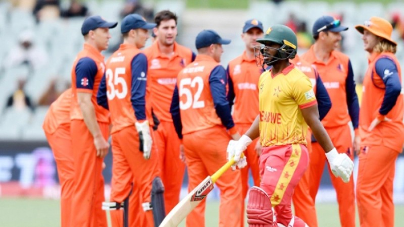 ডাচদের কাছে ১১৭ রানেই গুটিয়ে গেল জিম্বাবুয়ে