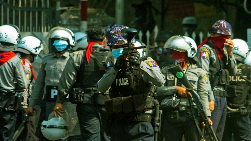 মিয়ানমারে পুলিশের গুলিতে নিহত সাত