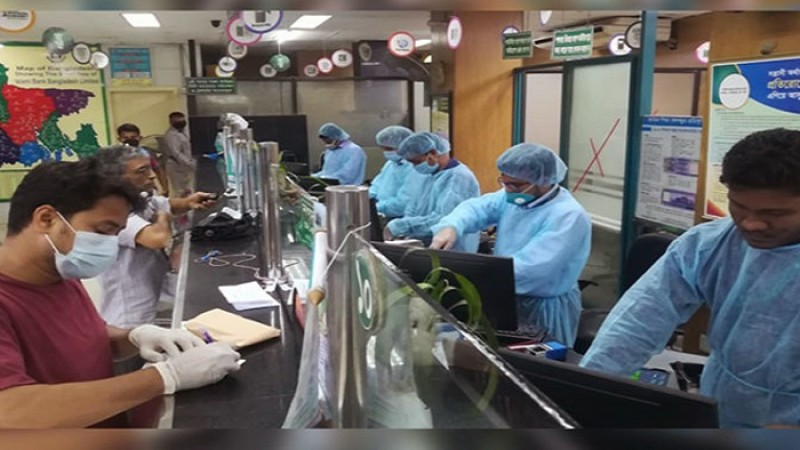 কঠোরতম বিধিনিষেধে ব্যাংক চলবে দেড়টা পর্যন্ত