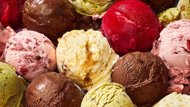 গরমে সবচেয়ে লোভনীয় ঠাণ্ডা আইসক্রিম
