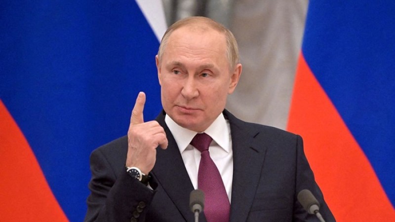 যুদ্ধাস্ত্র পাঠালে নিশানা বদলের হুমকি পুতিনের