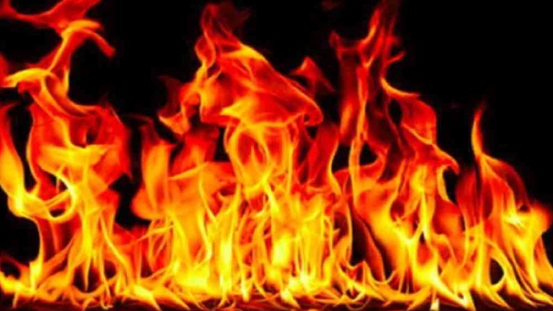 চট্টগ্রামে আরেক কনটেইনার ডিপোতে আগুন