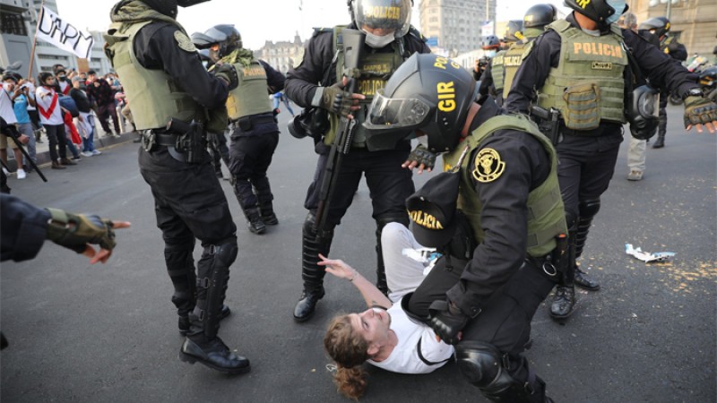 খাদ্যপণ্যের দাম বাড়ায় পেরুতে বিক্ষোভ, জরুরি অবস্থা ঘোষণা