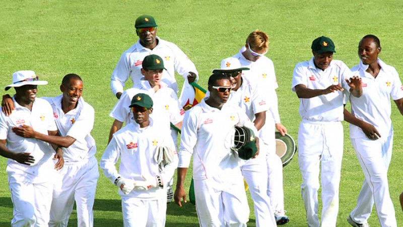 ১০ উইকেটের বড় ব্যবধানে টেস্ট জিতেছে জিম্বাবুয়ে