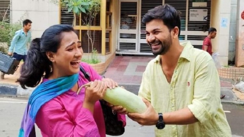 নিরব-আফ্রির ‘এক্স যখন প্রতিবেশী’