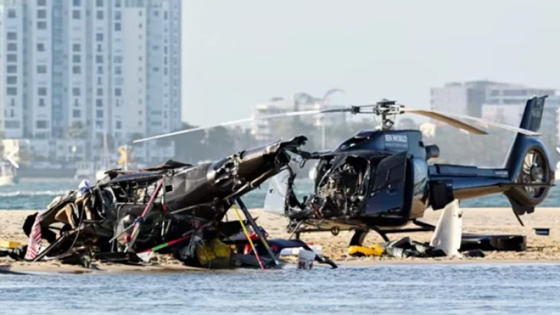 মাঝ আকাশে দুই হেলিকপ্টারের সংঘর্ষ, নিহত ৪