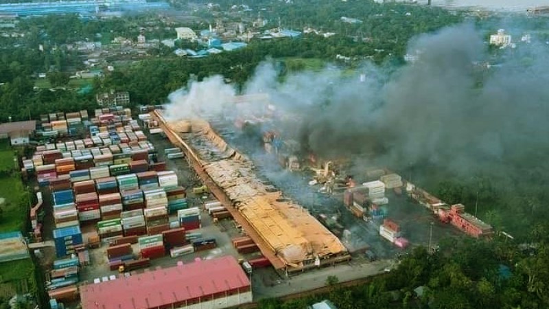 সীতাকুণ্ডে যাচ্ছেন স্বরাষ্ট্রমন্ত্রী ও ত্রাণ প্রতিমন্ত্রী