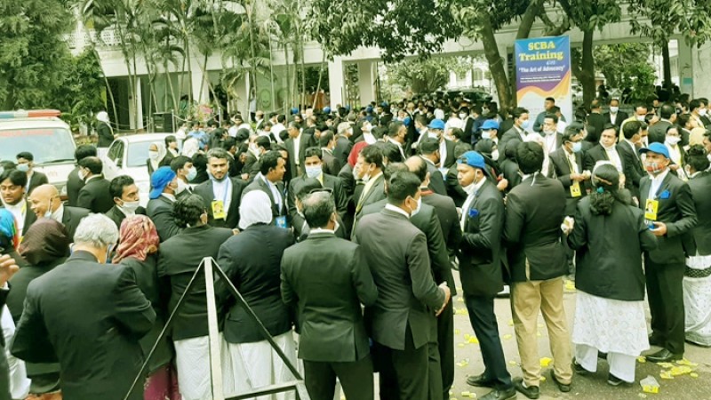 সুপ্রিম কোর্টে আইনজীবীদের ভোট চলছে