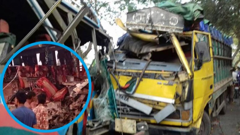 রংপুরে যাত্রীবাহী বাস-ট্রাক মুখোমুখি সংঘর্ষ, নিহত ২