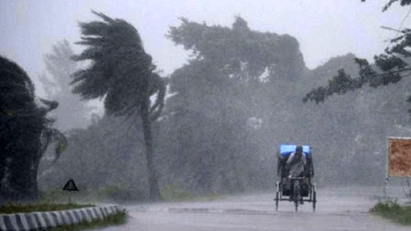 ঢাকাসহ ২০ অঞ্চলে ঝড় হওয়ার সম্ভাবনা