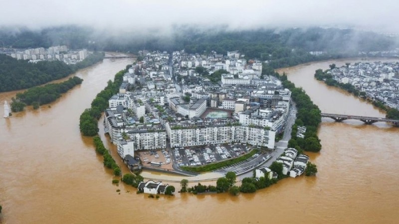 চীনের দক্ষিণাঞ্চলে বন্যা ও ভূমিধস
