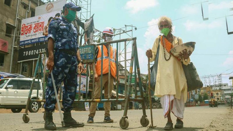 ১৫ দিনের কঠোর লকডাউন ঘোষণা করেছে রাজ্য সরকার