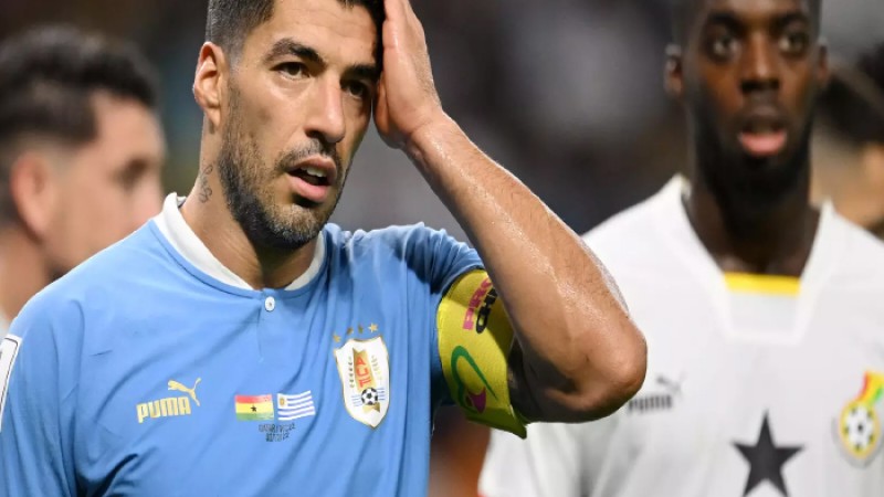 ঘানাকে হারিয়েও বিশ্বকাপ থেকে বিদায় দুই বারের বিশ্বজয়ী উরুগুয়ের