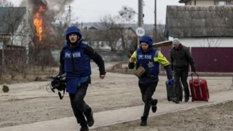 রাশিয়ার আক্রমণে ৩২ সাংবাদিক নিহত: ইউক্রেন